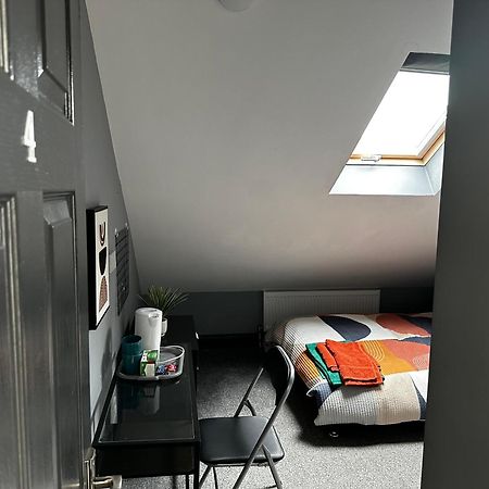 Appartement 6D Hosting à Coventry Extérieur photo